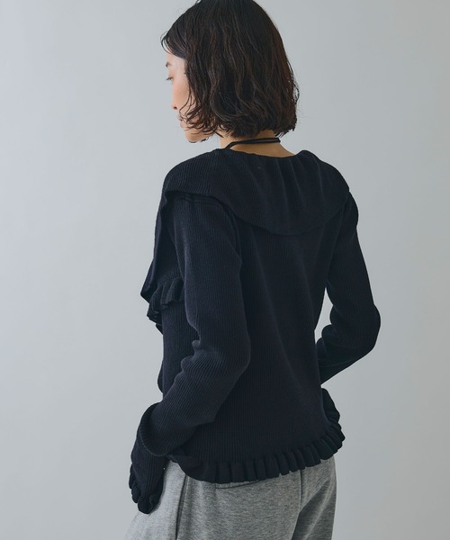 ELLEgirl（エルガール）の「ラッフルカラーリブニットカーディガン【ELLEgirl/エルガール】（カーディガン/ボレロ・レディース・ブラック・FREE）」の10枚目の写真