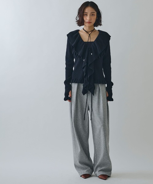 ELLEgirl（エルガール）の「ラッフルカラーリブニットカーディガン【ELLEgirl/エルガール】（カーディガン/ボレロ・レディース・ブラック・FREE）」の11枚目の写真