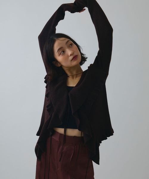 ELLEgirl（エルガール）の「ラッフルカラーリブニットカーディガン【ELLEgirl/エルガール】（カーディガン/ボレロ・レディース・ブラック・FREE）」の21枚目の写真