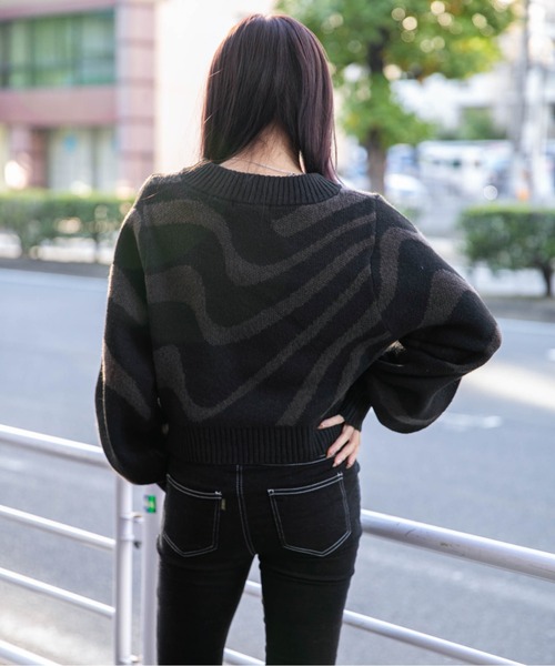 GORGE（ゴージ）の「《ゼブラ柄×Vネック》レディース ニットプルオーバー モード トレンド 秋冬（ニット/セーター・レディース・オフホワイト/ブラック/ブラウン・F）」の20枚目の写真