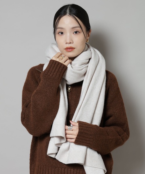 NANO universe（ナノユニバース）の「ボリュームニットストール（ストール/ショール・レディース・ライトベージュ/グレー/チャコール・FREE）」の4枚目の写真