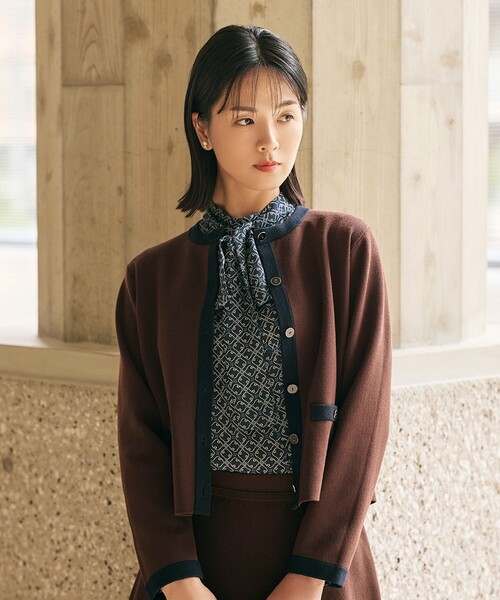 amaca(アマカ)の「【Anniversary Piece】光電子×ミラノリブニットジャケット(カーディガン/ボレロ・レディース・ダークネイビー/オフホワイト/ブラウン系その他5・40/38)」の2枚目の写真