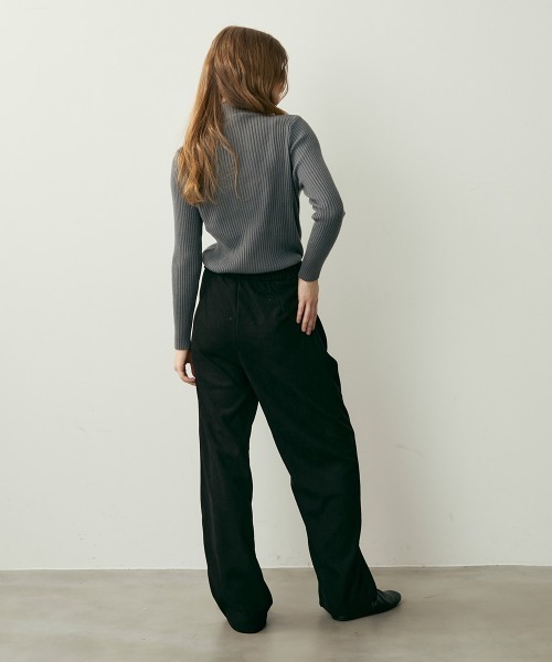 Clum(クルム)の「コーデュロイタックワイドパンツ(その他パンツ・レディース・サンドベージュ/ブラック/ブラウン/ブラック系・LARGE/MEDIUM/SMALL)」の21枚目の写真