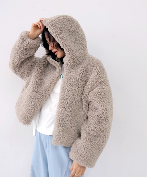 Jines（ジネス）の「ミミクリーシーファーフードブルゾン（ブルゾン・レディース・ダークブラウン/ベージュ・38）」の2枚目の写真