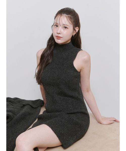 ＜Harukiさんコラボ＞バックオープン起毛ニットミニワンピース【セットアップ対応可能】