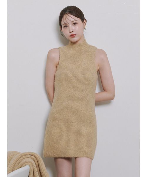 ＜Harukiさんコラボ＞バックオープン起毛ニットミニワンピース【セットアップ対応可能】