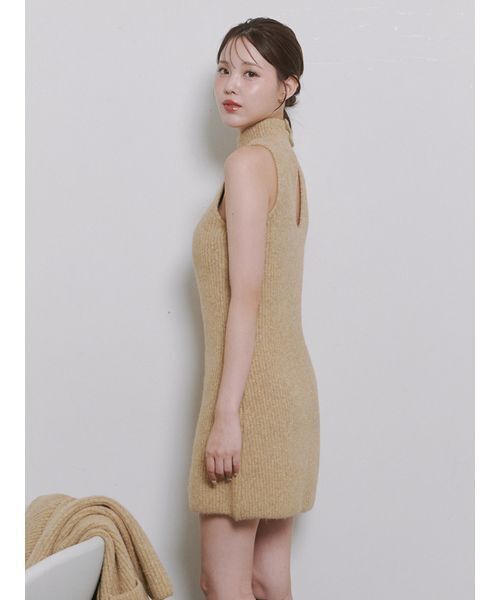 ＜Harukiさんコラボ＞バックオープン起毛ニットミニワンピース【セットアップ対応可能】