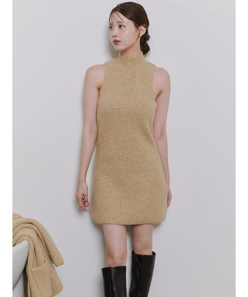 ＜Harukiさんコラボ＞バックオープン起毛ニットミニワンピース【セットアップ対応可能】