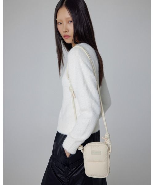 HUNTER(ハンター)の「イントレピッド エクストラ パフド フォンポーチ(ボディバッグ/ウエストポーチ・レディース・ブラック/ホワイト・ONE)」の12枚目の写真