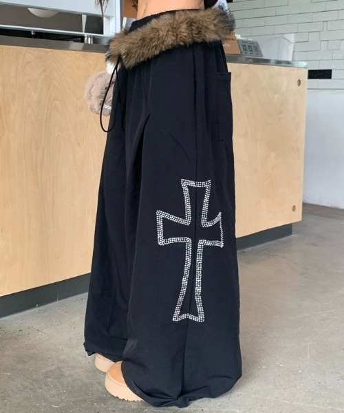DEVICE(デバイス)の「ウエスト ファー クロス ルーズ パンツ(その他パンツ・レディース・ブラック・FREE)」の13枚目の写真