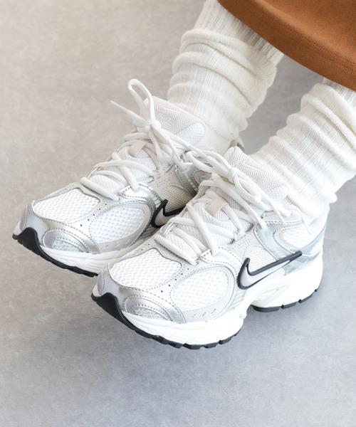 NIKE】ウィメンズ V5 RNR（スニーカー）｜NIKE（ナイキ）の