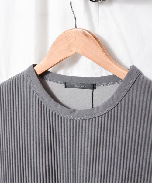 Bling Leads（ブリングリーズ）の「【RES】【Bling leads】オーバーサイズ プリーツカットソー（Tシャツ/カットソー・メンズ・グレイッシュベージュ・LARGE/MEDIUM）」の6枚目の写真