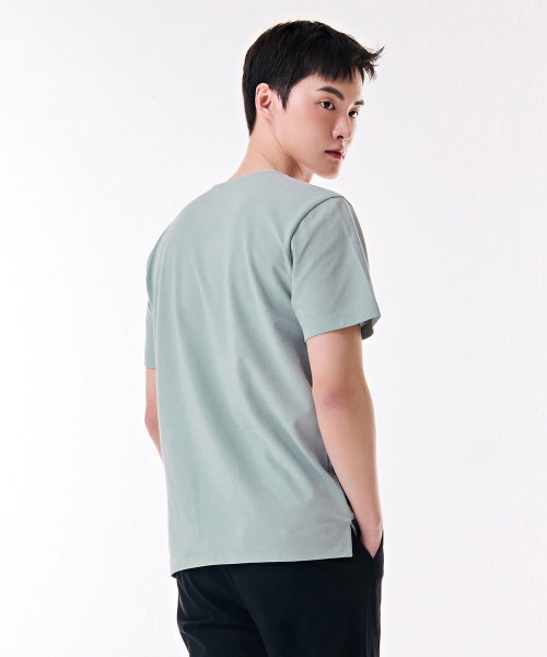 CHASECULT(チェイスカルト)の「男性ネック変形スリット半袖Tシャツ-DBZK5807C0S(Tシャツ/カットソー・メンズ・ミント・95/110/105/100)」の4枚目の写真