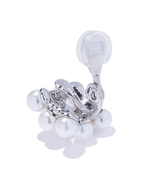 IRIS47(イリスフォーセブン)の「【IRIS 47】petit axis earring/プチ アクシス イヤリング BO222(イヤリング・レディース・ホワイト・FREE)」の3枚目の写真