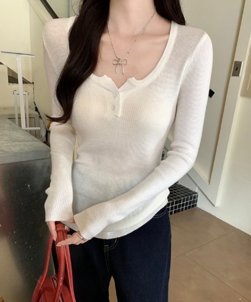yuue' ( wear )(ユーイ)の「ヘンリーネックリブニットトップス(ニット/セーター・レディース・アイボリー/ブラック/グレー/ホワイト・FREE)」の6枚目の写真