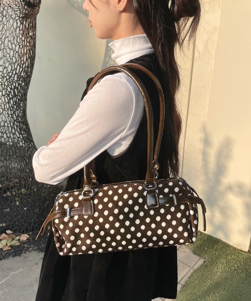 UNE MANSION(ユヌマンション)の「【カバンのサイズが選べる】トレンドドットパターンミニバッグ(ショルダーバッグ・レディース・ホワイト系その他/ホワイト系その他2/ブラック系その他/ブラック系その他2/ブラウン系その他/ブラウン系その他2・ONESIZE)」の6枚目の写真