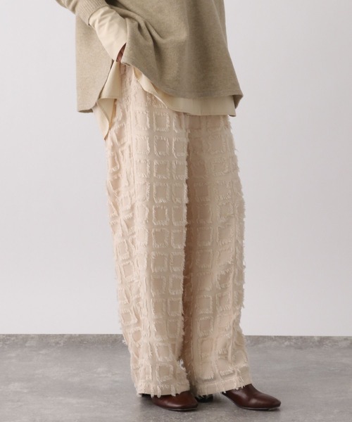 studio CLIP（スタディオクリップ）の「《ウタオ》カットジャカードパンツ（その他パンツ・レディース・ブラック/サンドグレー・FREE）」の2枚目の写真