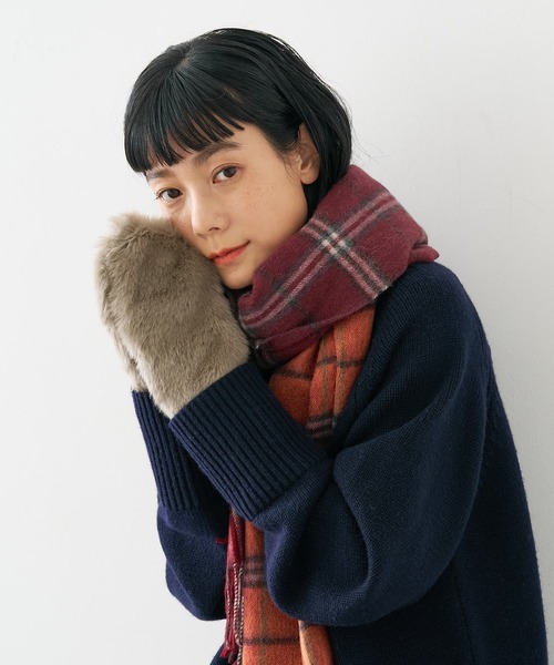 collex(コレックス)の「【福田手袋】【タッチパネル対応】ファーミトングローブ(手袋・レディース・マスタード/ブラック/グレイッシュベージュ・フリー)」の2枚目の写真