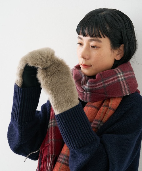 collex(コレックス)の「【福田手袋】【タッチパネル対応】ファーミトングローブ(手袋・レディース・マスタード/ブラック/グレイッシュベージュ・フリー)」の8枚目の写真