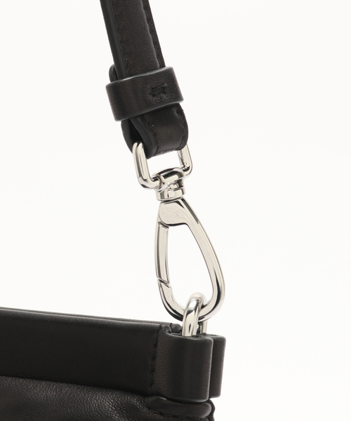 Maison Margiela（メゾンマルジェラ）の「MAISON MARGIELA GLAM SLAM FLAT POCKET（クラッチバッグ・メンズ・ブラック・FREE）」の4枚目の写真