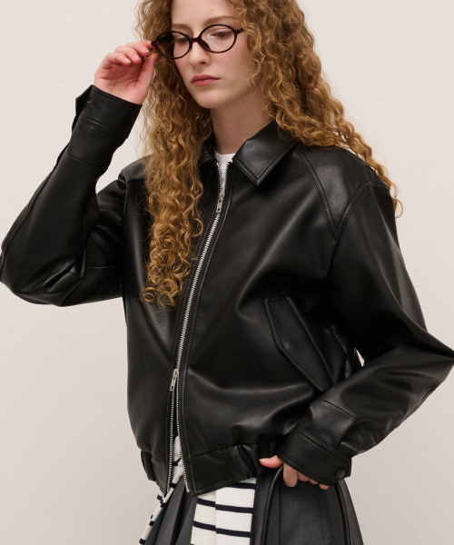 DOFFSEPT(ドフセプト)の「FAUX Leather Crop Bomber in Black(ライダースジャケット・レディース・その他・FREE)」の1枚目の写真