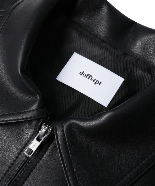 DOFFSEPT(ドフセプト)の「FAUX Leather Crop Bomber in Black(ライダースジャケット・レディース・その他・FREE)」の4枚目の写真