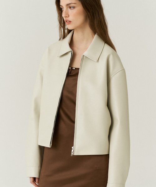 DOFFSEPT(ドフセプト)の「Vegan Leather Crop Single in Ivory(ライダースジャケット・レディース・その他・FREE)」の1枚目の写真