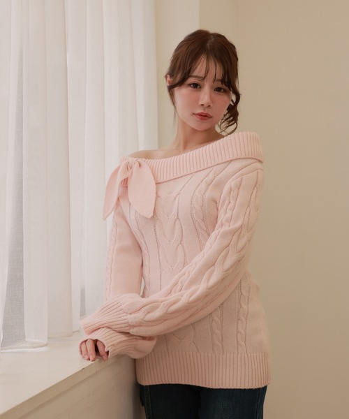 M DOLLY(エムドリー)の「ribbon cable fiora knit tops/リボンケーブルフィオラニットトップス(ニット/セーター・レディース・ベージュ/ピンク/ブラック/アイボリー/グレー・FREE)」の5枚目の写真