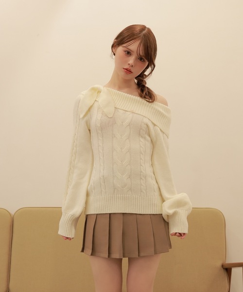 M DOLLY(エムドリー)の「ribbon cable fiora knit tops/リボンケーブルフィオラニットトップス(ニット/セーター・レディース・ベージュ/ピンク/ブラック/アイボリー/グレー・FREE)」の2枚目の写真