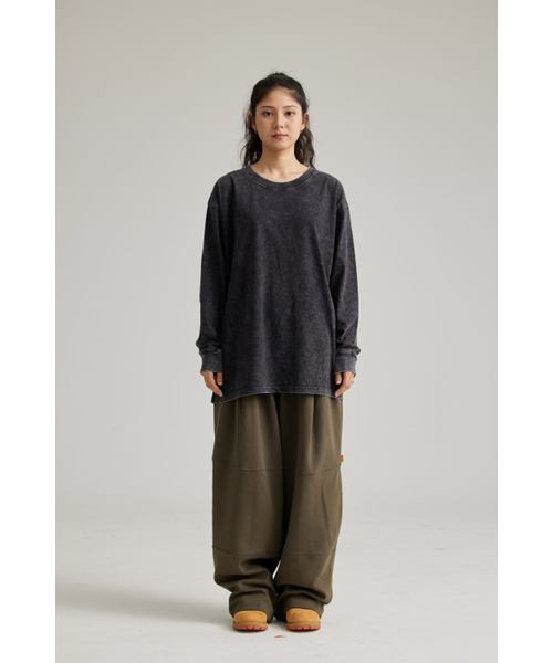PHILIPPAKER(フィリップペイカー)の「ビエムシー ソリッド オーバーサイズ ピグメント ロングスリーブ ブラック(Tシャツ/カットソー・メンズ・その他・MEDIUM/LARGE/X-LARGE)」の5枚目の写真