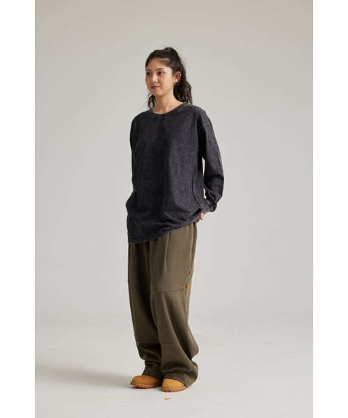 PHILIPPAKER(フィリップペイカー)の「ビエムシー ソリッド オーバーサイズ ピグメント ロングスリーブ ブラック(Tシャツ/カットソー・メンズ・その他・MEDIUM/LARGE/X-LARGE)」の7枚目の写真