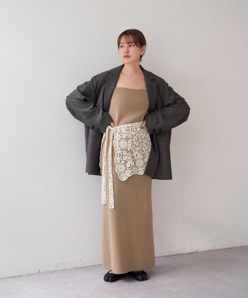 SHENERY（シーナリー）の「総針ニットキャミワンピース（ワンピース・レディース・ブラック/ベージュ・36/38）」の4枚目の写真