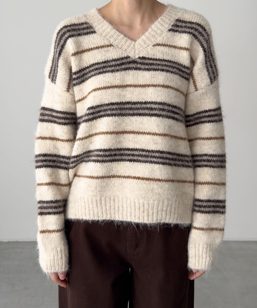 CANAL JEAN(キャナルジーン)の「El mar Vネックボーダーニット(ニット/セーター・レディース・ブラウン/ベージュ・ONE SIZE)」の5枚目の写真