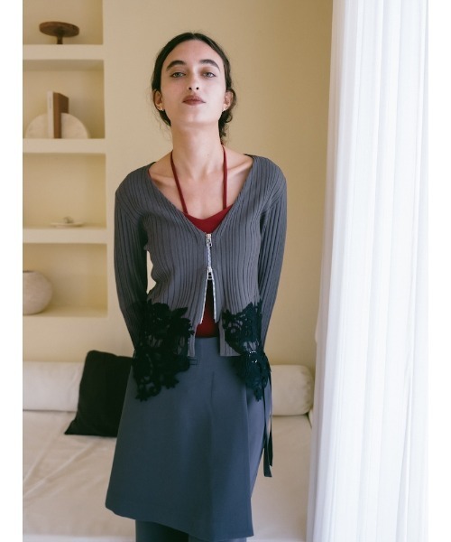 sahara（サハラ）の「Lace Hem Zip Cardigan/レースヘムジップカーディガン（カーディガン/ボレロ・レディース・ブラック/グレー/ホワイト・FREE）」の4枚目の写真