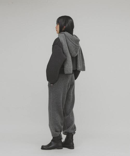 KBF（ケイビーエフ）の「イージーニットパンツ（その他パンツ・レディース・チャコールグレー/ベージュ・ONE）」の4枚目の写真