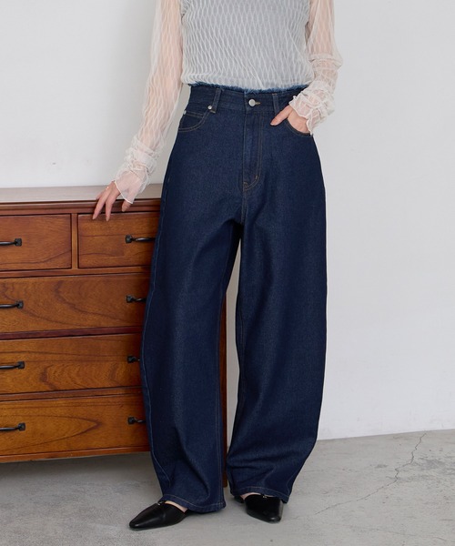 forksy.(フォルクシー)の「【forksy.】サステナブル フリンジ ハイウエスト エッグデニムパンツ / 速乾(デニムパンツ・レディース・ブラウン/インディゴブルー/アイボリー/ブラック/ブルー・L/M/S)」の12枚目の写真