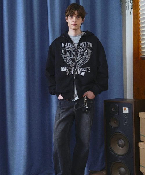 ALAND（エーランド）の「MAISON MINED／HEART フードジップ（パーカー・メンズ・ブラック/チャコール/グレー・SMALL/MEDIUM）」の5枚目の写真