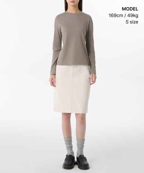 MUSINSA STANDARD WOMAN（ムシンサスタンダードウーマン）の「ウィメンズフレキシブルクルーネック長袖Tシャツ[トープ]（Tシャツ/カットソー・レディース・その他・SMALL/MEDIUM/LARGE/X-LARGE/X-SMALL）」の2枚目の写真