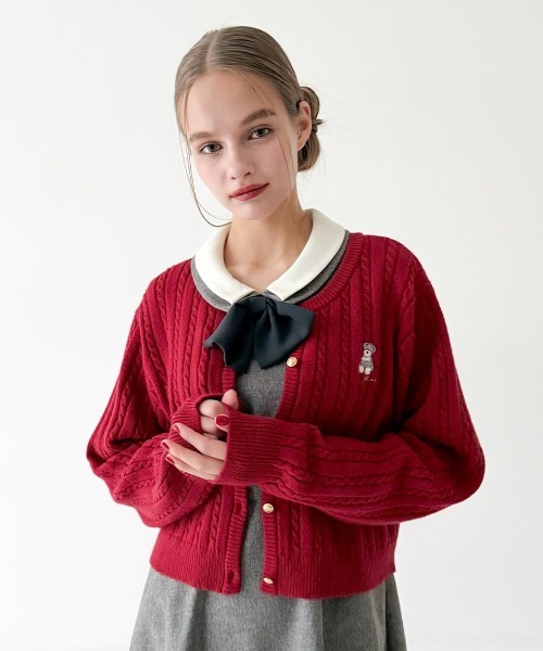 F i.n.t（フィント）の「シュナウザー刺繍ケーブルニットカーディガン/fint フィント（カーディガン/ボレロ・レディース・オフホワイト/ネイビー/レッド・FREE）」の3枚目の写真