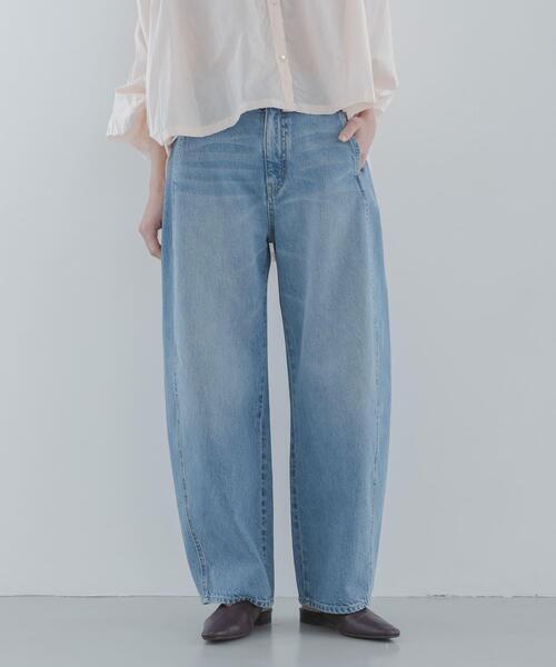 URBAN RESEARCH Sonny Label(アーバンリサーチサニーレーベル)の「シームデザインバレルデニム(デニムパンツ・レディース・インディゴブルー/ライトインディゴブルー・38/34/36)」の2枚目の写真