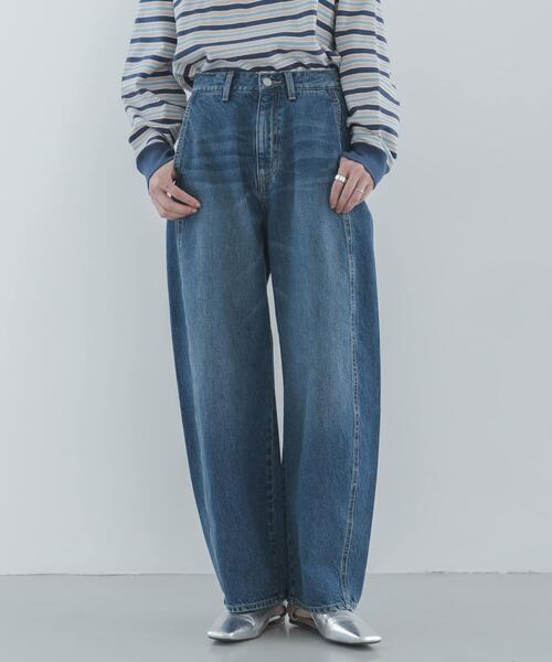 URBAN RESEARCH Sonny Label(アーバンリサーチサニーレーベル)の「シームデザインバレルデニム(デニムパンツ・レディース・インディゴブルー/ライトインディゴブルー・38/34/36)」の1枚目の写真