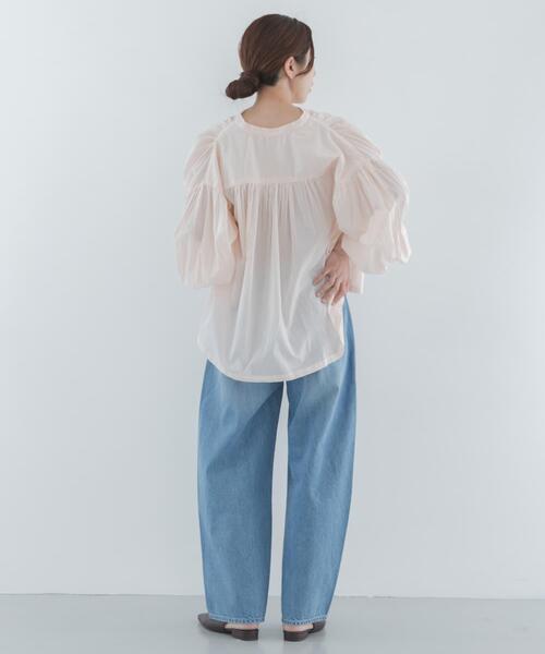 URBAN RESEARCH Sonny Label(アーバンリサーチサニーレーベル)の「シームデザインバレルデニム(デニムパンツ・レディース・インディゴブルー/ライトインディゴブルー・38/34/36)」の13枚目の写真