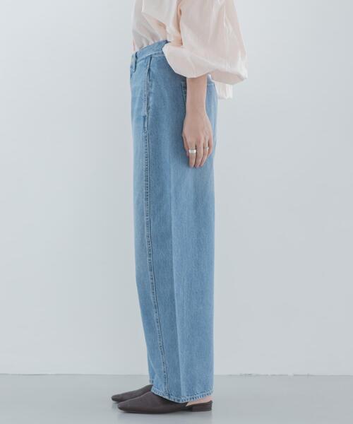URBAN RESEARCH Sonny Label(アーバンリサーチサニーレーベル)の「シームデザインバレルデニム(デニムパンツ・レディース・インディゴブルー/ライトインディゴブルー・38/34/36)」の15枚目の写真