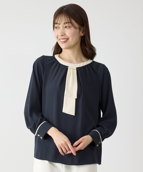 Jayro(ジャイロ)の「タイ付ブラウス(シャツ/ブラウス・レディース・ホワイト系その他/ベージュ/ネイビー・M)」の3枚目の写真