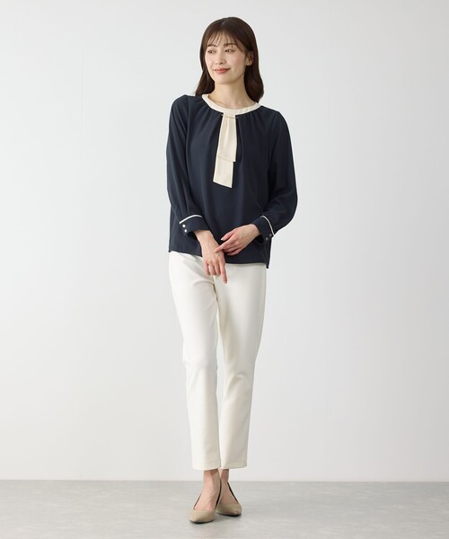 Jayro(ジャイロ)の「タイ付ブラウス(シャツ/ブラウス・レディース・ホワイト系その他/ベージュ/ネイビー・M)」の7枚目の写真