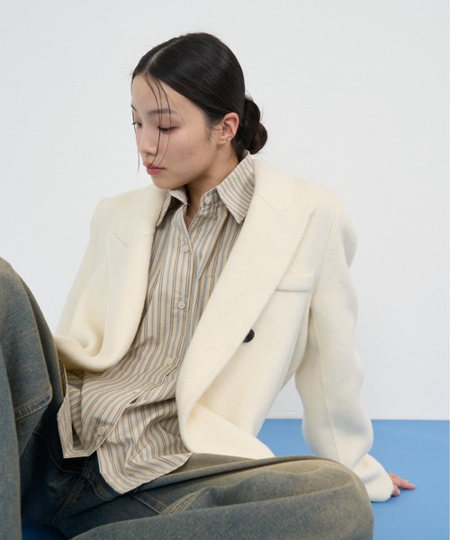 NUJOH(ヌゾ)の「Muted Stripe Loose Shirt / ミュートストライプルーズシャツ(シャツ/ブラウス・レディース・ベージュ/ブラウン/ネイビー・FREE)」の14枚目の写真