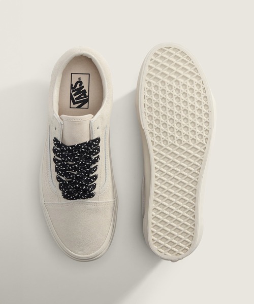 VANS(バンズ)の「オールドスクール / Old Skool MONO TAUPE VN000D9YTUP1(スニーカー・メンズ・オフホワイト・6.5/6/5.5/5/4.5/4/7)」の3枚目の写真