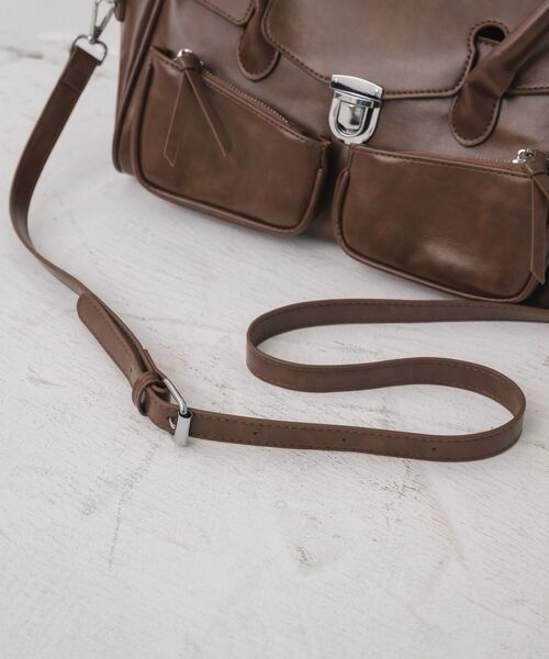 RETRO GIRL（レトロガール）の「クラシックボストンBAG（ショルダーバッグ・レディース・ブラウン/ブラック/オフホワイト・ONE SIZE）」の7枚目の写真