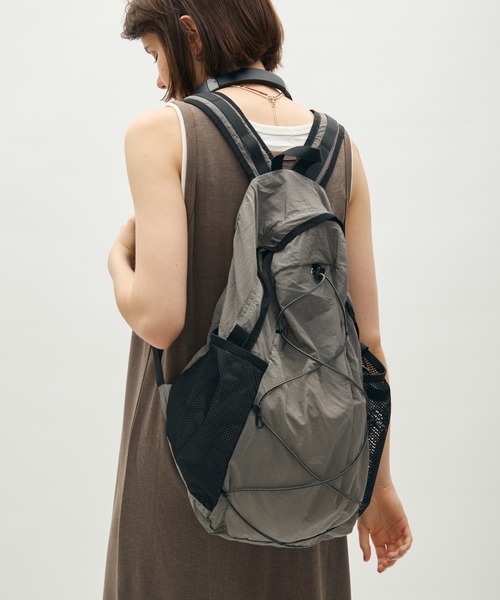 full/fill.(フルフィル)の「mesh pocket sheer back pack / メッシュポケットシアーバックパック(バックパック/リュック・レディース・グレー/アイボリー・FREE)」の2枚目の写真