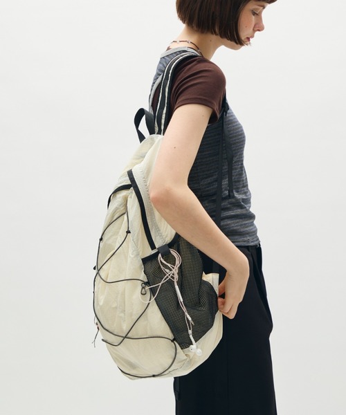full/fill.(フルフィル)の「mesh pocket sheer back pack / メッシュポケットシアーバックパック(バックパック/リュック・レディース・グレー/アイボリー・FREE)」の1枚目の写真